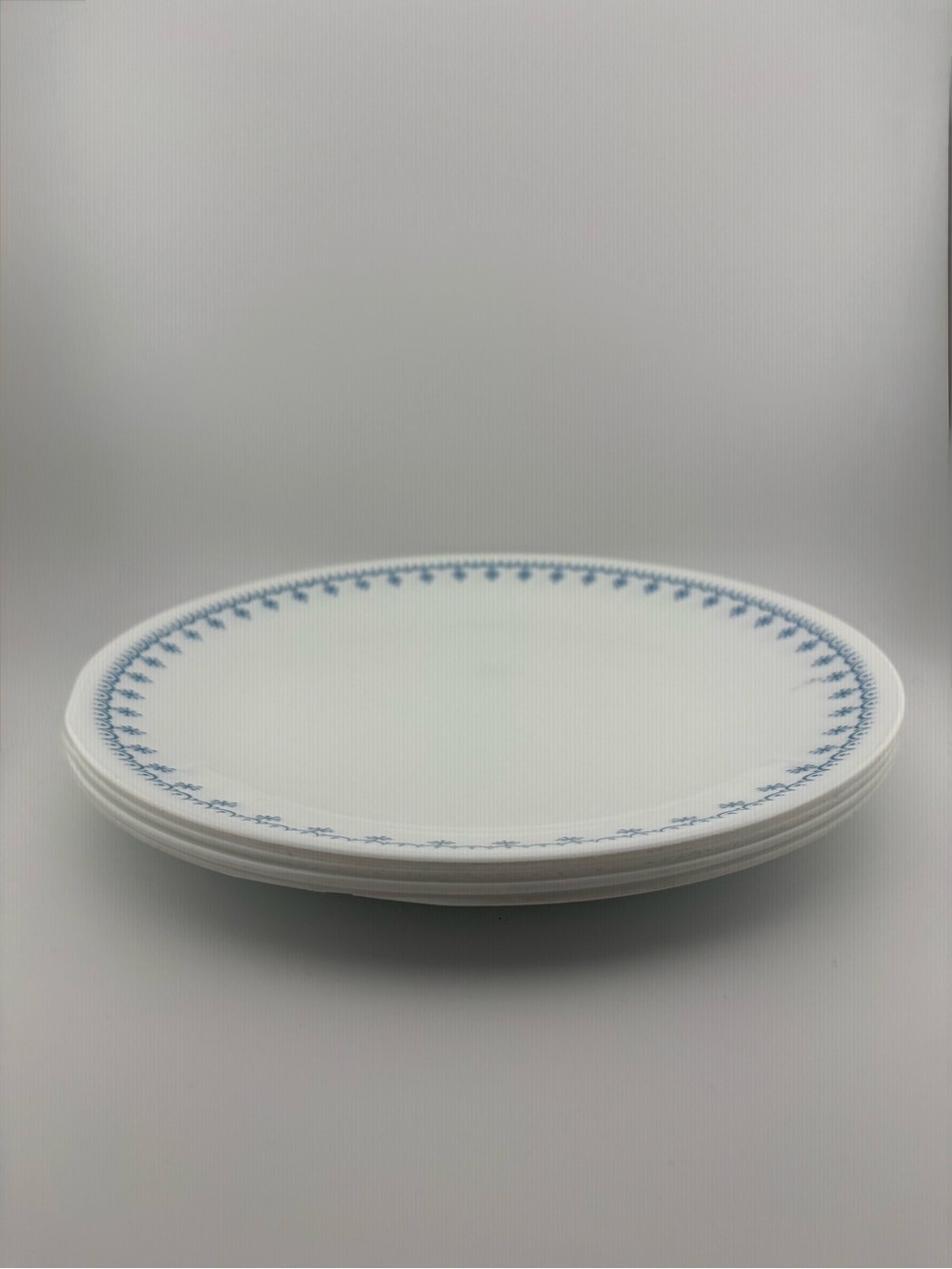 Corelle Snowflake Garland Dinner Plates 10.5” - Set of 4
